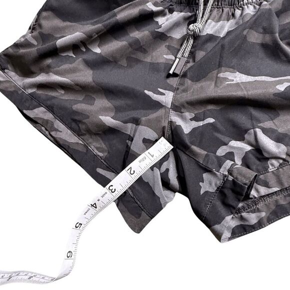 Athleta Girls Play More 3" Camo Drawstring Athletic Shorts Black Size Large - Picture 8 of 9